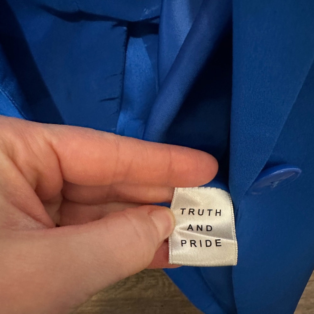 Truth and Pride 100% Silk Women’s Blazer - Picture 5 of 7